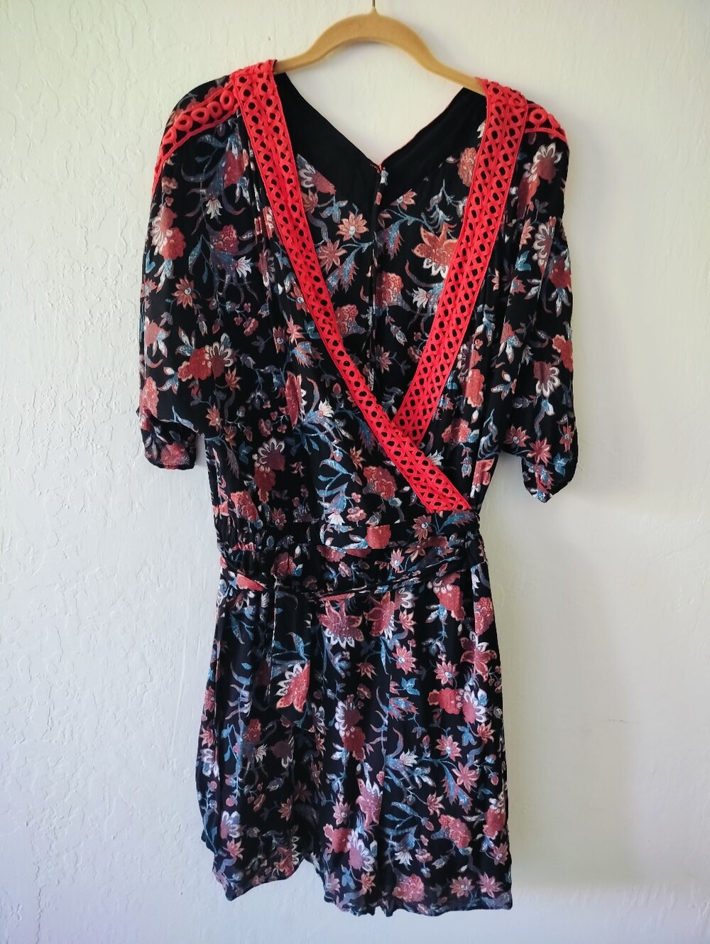 Feather Bone by Anthropologie Floral Romper with Crochet Trim – Size Large